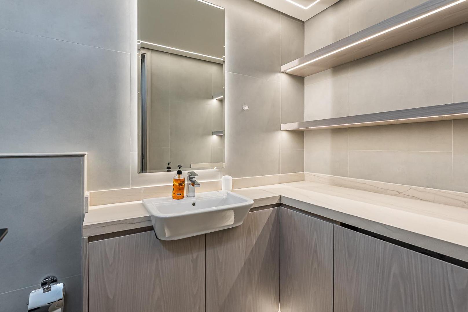Apartment Elegant 1bdr In Jvc *